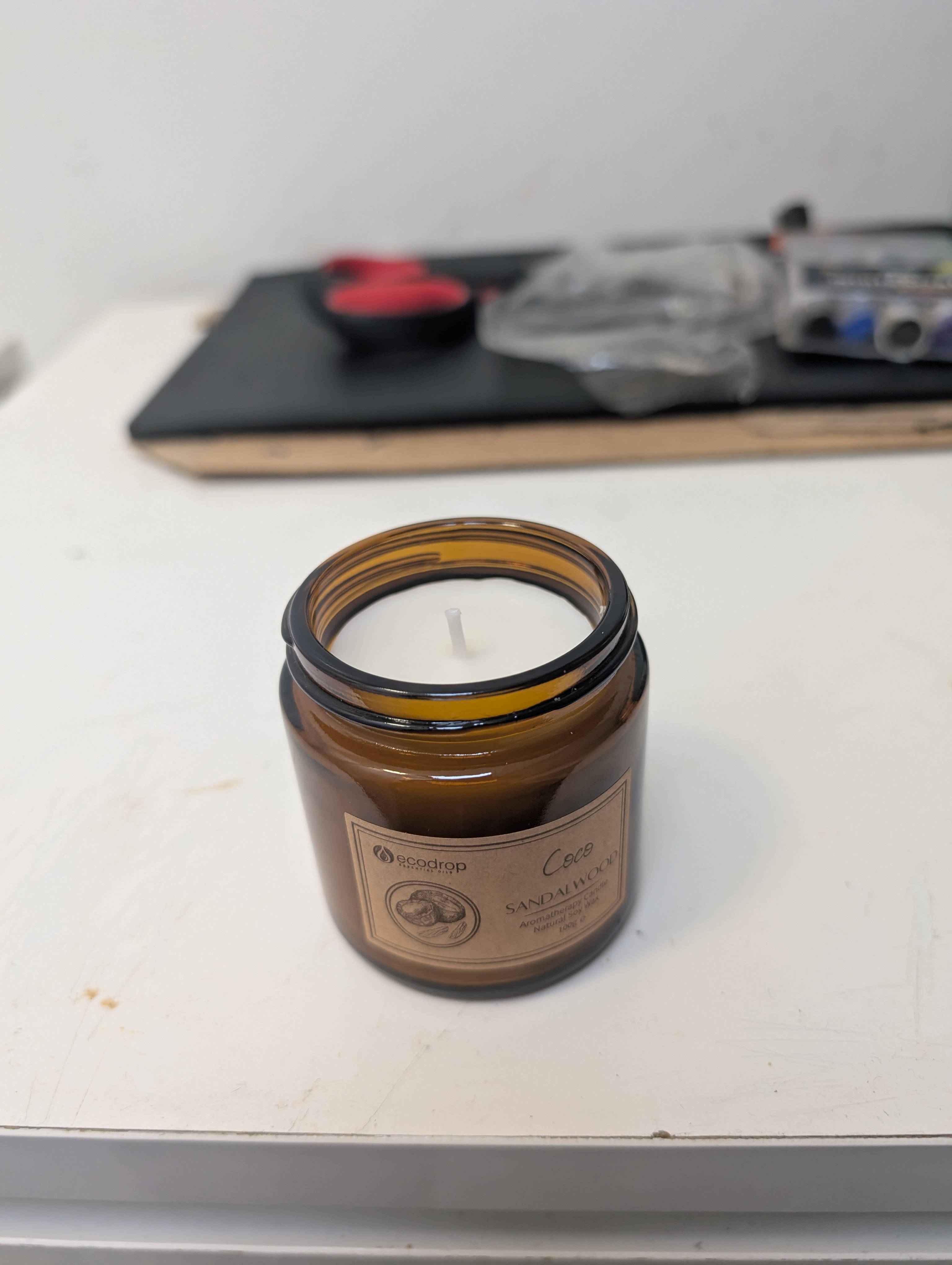 Product photo of a scented candle